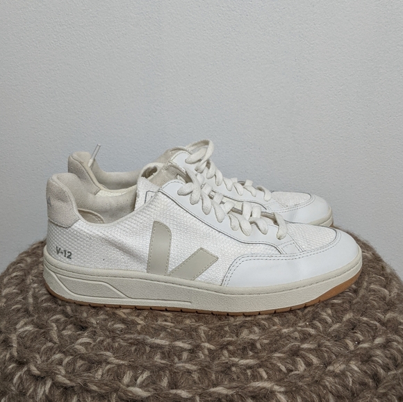 Veja V 12 Mesh & Leather Low-Top Sneakers 40 - Picture 6 of 9